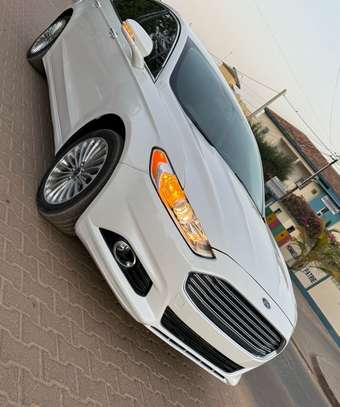 Ford fusion image 2