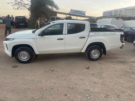 Mitsubishi L200 2023 image 5
