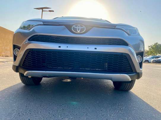 TOYOTA Rav4 2017 image 8
