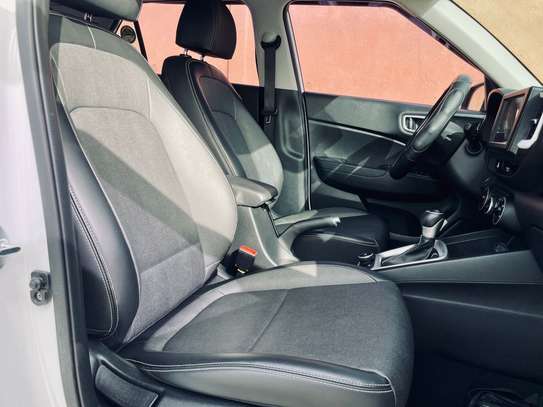 Hyundai venue image 7