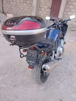 Yamaha fazer 1000 Année 2004 avec CMC image 3