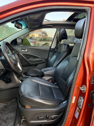 Hyundai SANTAFE image 11