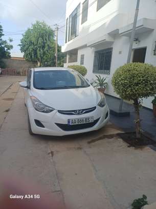 Hyundai elantra 2013 excellent état image 4