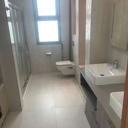 Appartement très spacieux et lumineux à louer Fann image 3