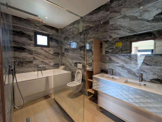 Villa r+1avec piscine meublé ngaparou image 1