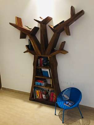 Bibliothèque Arbre en bois image 1