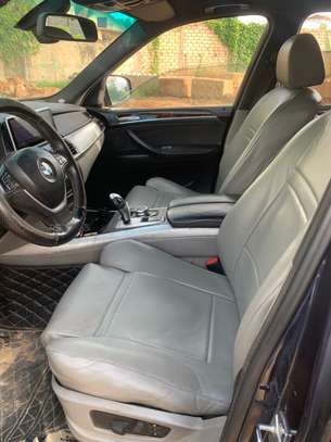 BMW X5 E70 image 5