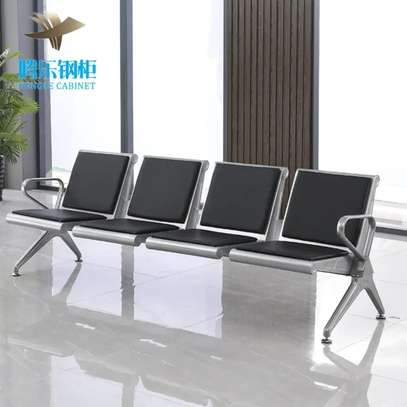 Banc 4 places noir acier pour salle d'attente image 1