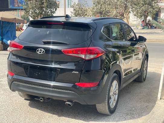 Hyundai Tucson image 3