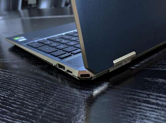 Hp Spectre 15 2in1 Gaming Corei7 512ssd Ram16 image 5