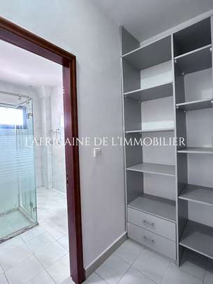 Appartement f4 avec vue/ mer sur la corniche des mamelles image 9