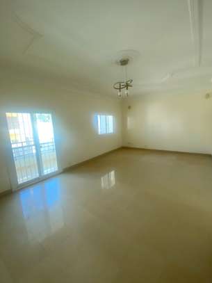 Appartement F4 à louer aux Almadies avec piscine image 3