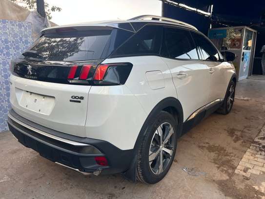 Peugeot 3008 GT image 3