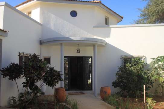 Villa de prestige Ngaparou image 6