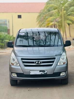 Hyundai Grand Starex 2017 image 1