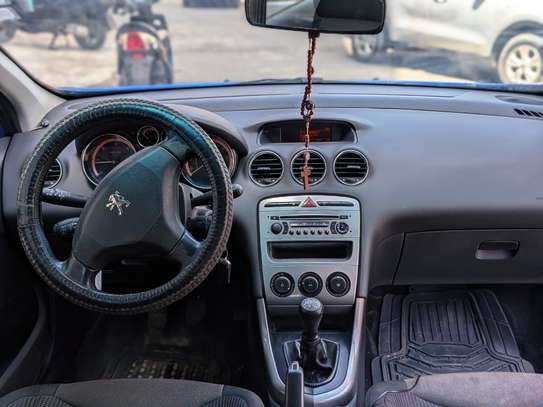 Peugeot 308 2012 diesel image 4