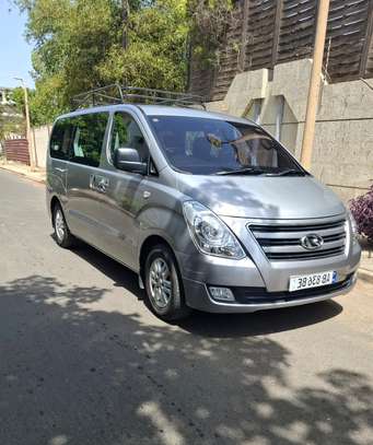 Hyundai Grand Starex 2017 image 1