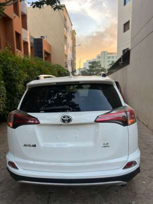 Toyota Rav4 image 5