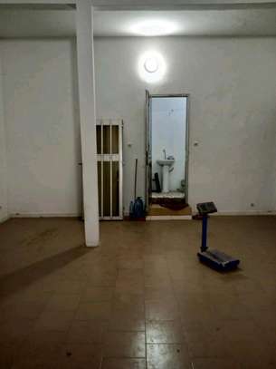 Magasin à louer à la cité Biagui Yoff image 3