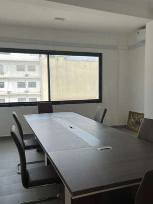 Salle de réunion a la Cite Keur Gorgui image 7