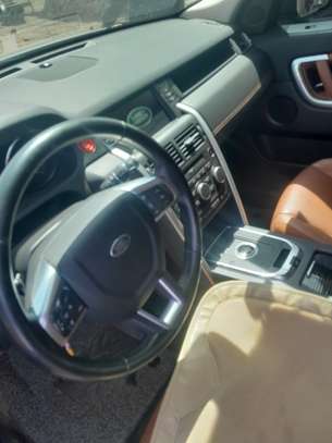 Land rover discovery image 4