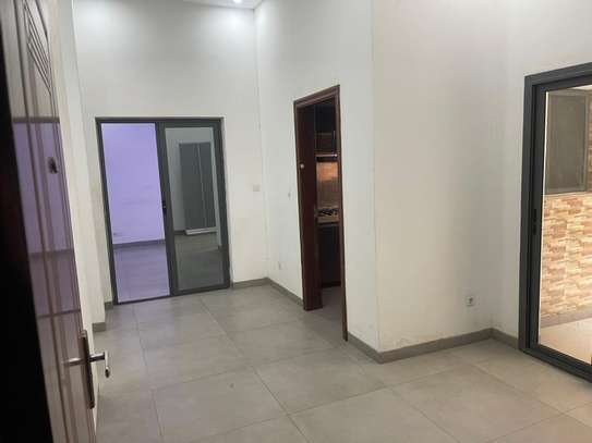 Appt2 chambres Mermoz image 1