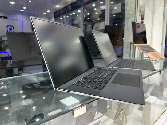 Dell XPS 9700 i7 32Go 1To 17 pouces image 8
