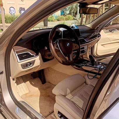 BMW 745e à Louer image 5