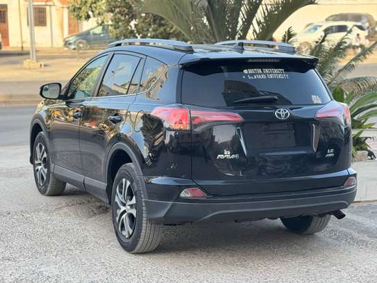 Toyota Rav4 image 11