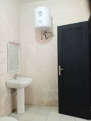 Appartement spacieux aux Almadies (zone de recasement) image 11
