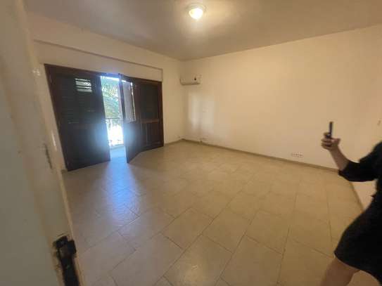 Appartement 4chambres terrasse à Louer Almadies image 8