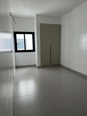 Appartement F4 185 m2 haut standing au POINT E image 7
