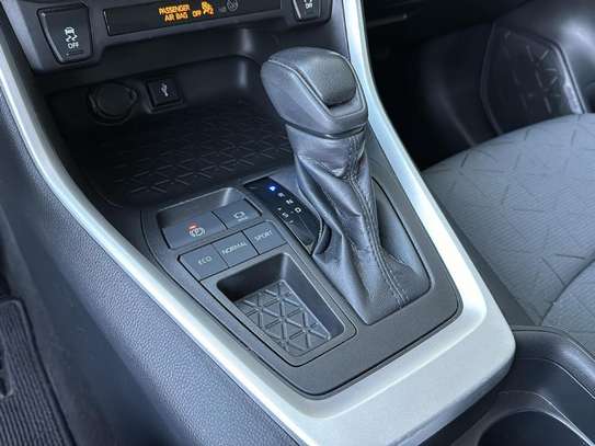 Toyota Rav4 2021 image 7
