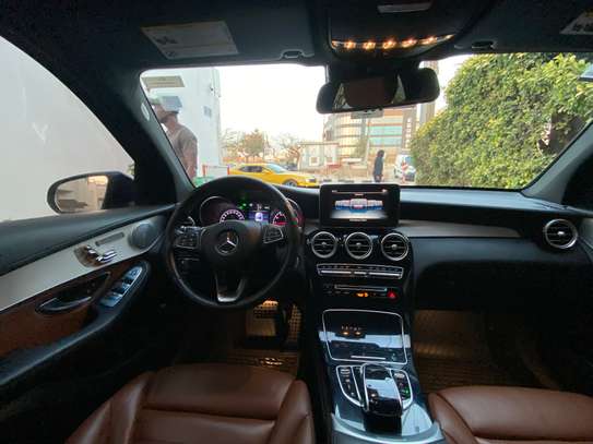 Mercedes-Benz  2019 image 11