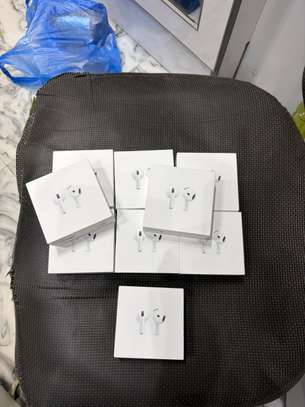 AirPods 4 image 3
