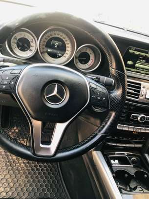 Mercedes E250d image 2
