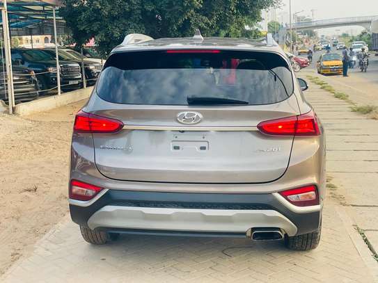 HYUNDAI SANTA FE 2019 image 5