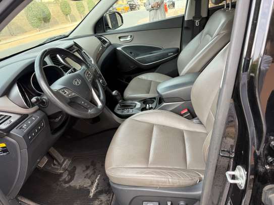 Hyundai Santefe image 12