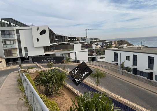 Appartement Pied dans l’eau corniche ouest  Dakar WATERFRONT image 1