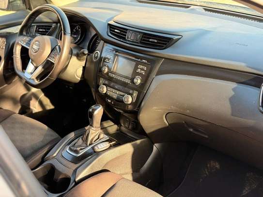 Nissan Qashqai image 11