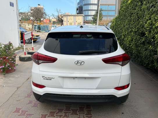 Hyundai Tucson 2017 image 2
