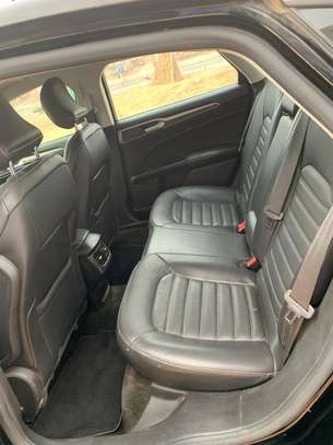 Ford Fusion image 4