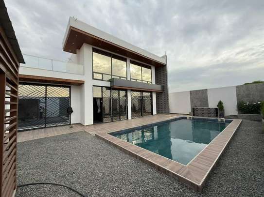 Villa contemporaine haut standing image 1