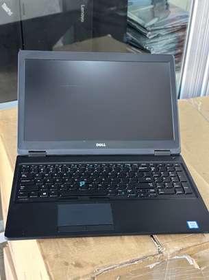 Dell latitude 5580 image 2