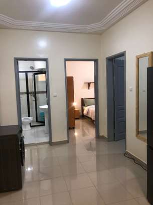 Bel Appartement T3 meublé zac Mbao brioche dorée image 4