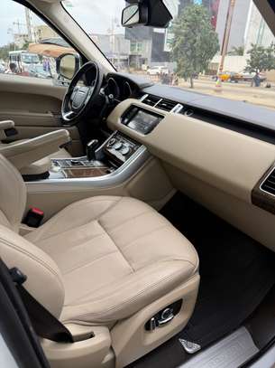 Range Rover Sport HSE image 11