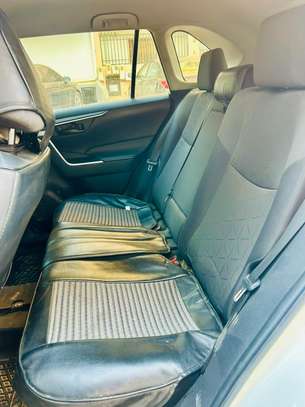 Toyota rav4 image 13
