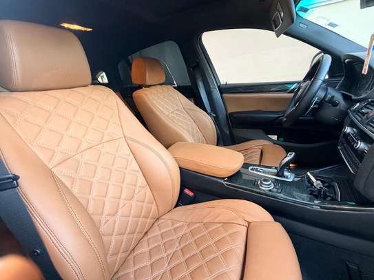 BMW X4 image 12