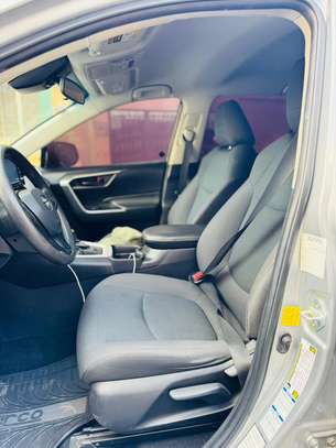 TOYOTA RAV4 2021 image 5