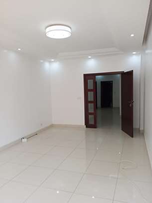Appartement spacieux aux Almadies image 3